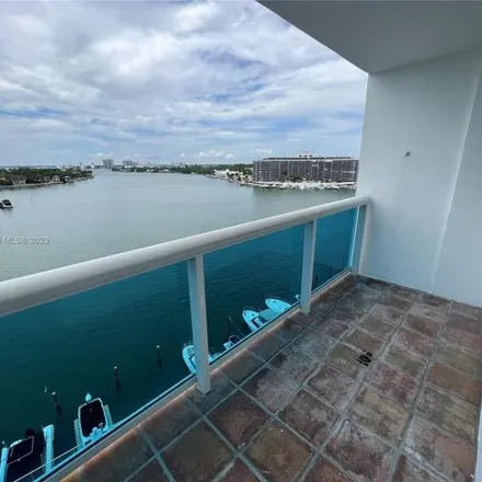 Image 2 - 6770 Indian Creek Drive, Atlantic Heights, Miami Beach, FL 33141, USA - Apartment for rent