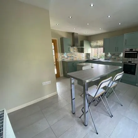 Image 4 - 18 The Ghyll, Kirklees, HD2 2FE, United Kingdom - House for rent