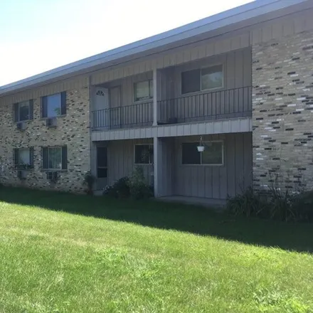 Rent this 2 bed house on 3809 South 35th Street in Greenfield, WI 53221