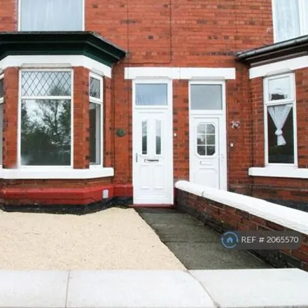 Rent this 3 bed townhouse on Gainsborough Road in Crewe, CW2 7PJ