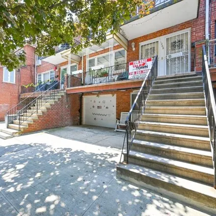 Image 3 - 1268 E 73rd St, Brooklyn, New York, 11234 - House for sale