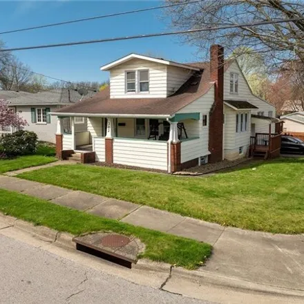 Buy this 3 bed house on 1816 Daniels Avenue in Akron, OH 44312