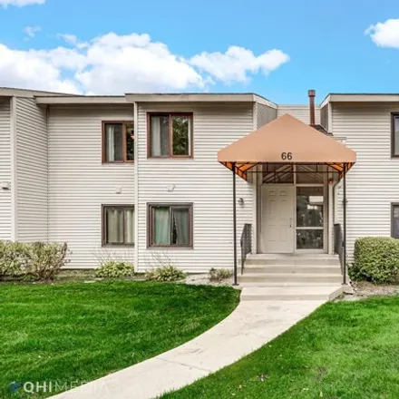 Rent this 2 bed condo on 999 Peachtree Court in Vernon Hills, IL 60061