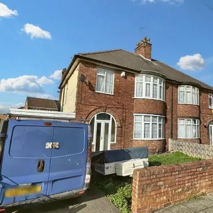 Buy this 3 bed duplex on Coronation Street in Sutton-in-Ashfield, NG17 5AE