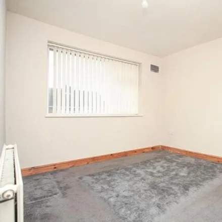 Image 5 - Yewdale Crescent, Coventry, CV2 2GR, United Kingdom - House for rent