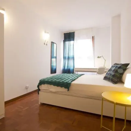 Image 5 - Calle de Luis Cabrera, 27, 28002 Madrid, Spain - Apartment for rent