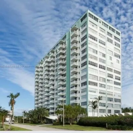 Image 1 - 2050 Canal Drive, San Souci Estates, North Miami, FL 33181, USA - Condo for sale