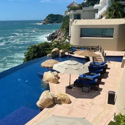 Buy this 7 bed house on Calle Navegantes in Brisas del Marqués, 39300 Acapulco