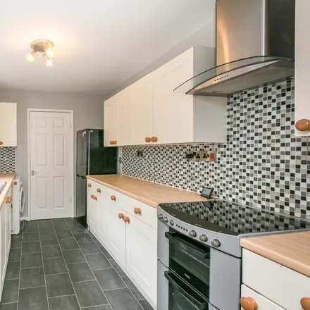 Rent this 4 bed townhouse on The Albert in Brindley Street, Newcastle-under-Lyme