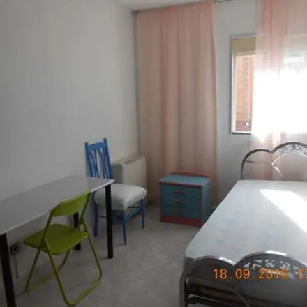 Image 5 - Madrid, Calle de Madridejos, 43, 28026 Madrid - Apartment for rent