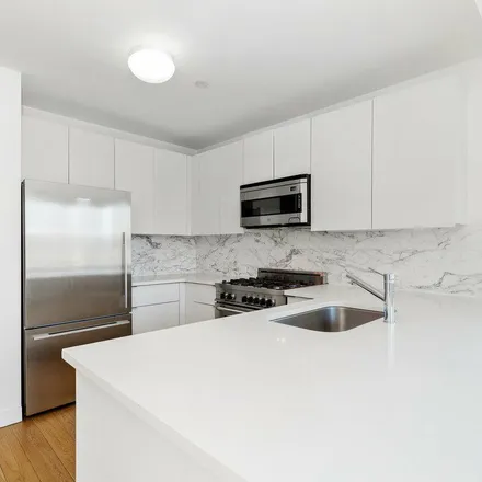 Image 7 - LANA, 515 9th Avenue, New York, NY 10018, USA - Apartment for rent