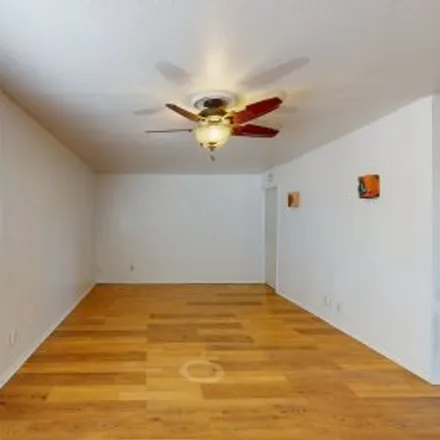 Rent this 3 bed apartment on 4135 Hunters Gln in Village North, San Antonio