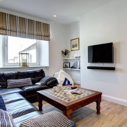 Image 6 - Salcombe, TQ8 8EX, United Kingdom - Apartment for rent