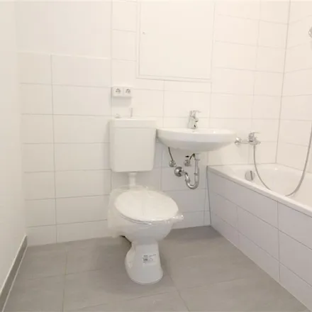 Image 5 - Neuplanitzer Straße 37, 08062 Zwickau, Germany - Apartment for rent