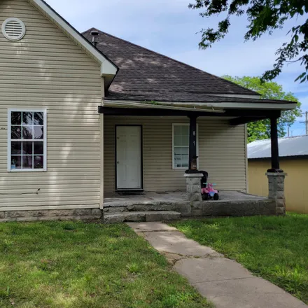 Buy this 3 bed house on 817 South Pennsylvania Avenue in Joplin, MO 64801