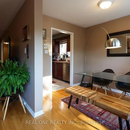 Image 8 - 2504 Logan Avenue, Oakville, ON L6H 6Y3, Canada - Apartment for rent