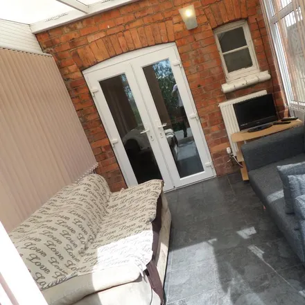 Image 3 - Alexandra Terrace, Lincoln, LN1 1JF, United Kingdom - Townhouse for rent