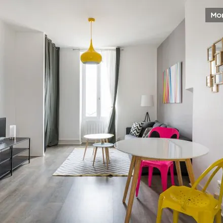 Image 3 - 41 Avenue Roger Salengro, 69100 Villeurbanne, France - Apartment for rent
