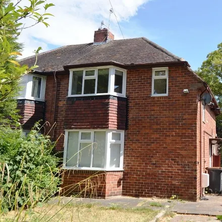 Rent this 3 bed duplex on St. Patrick's Drive in Newcastle-under-Lyme, ST5 2NX