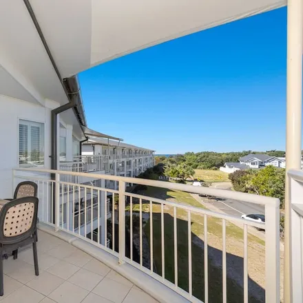 Rent this 1 bed apartment on Casuarina NSW 2487