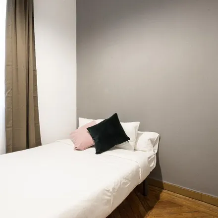 Rent this 1studio apartment on Calle de los Jardines in 8, 28013 Madrid