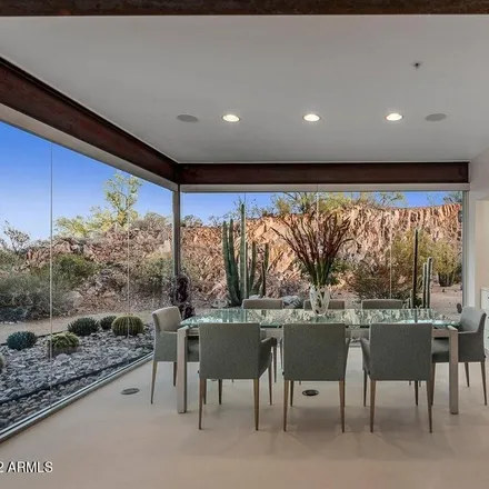 Image 2 - 7154 North Hillside Drive, Paradise Valley, AZ 85253, USA - House for sale