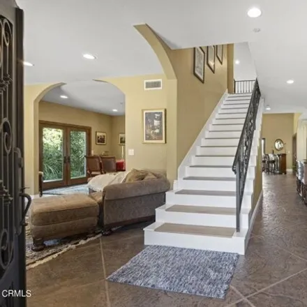 Image 4 - 685 East Loop Drive, Camarillo Heights, CA 93010, USA - House for sale