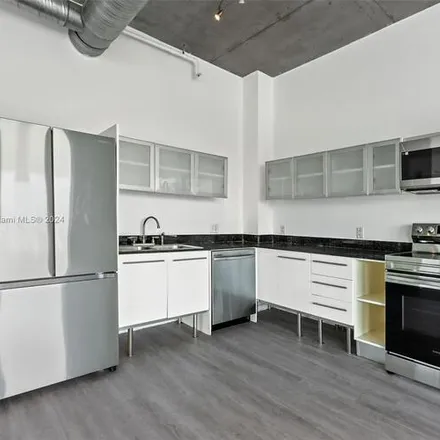 Image 3 - 10 SW South River Dr, Unit 910 - Apartment for rent