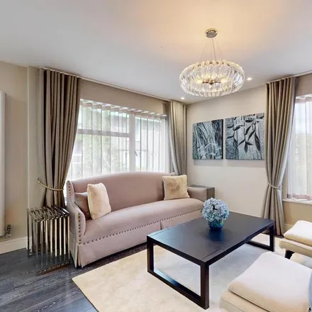Rent this 3 bed apartment on 6 St John's Wood Park in London, NW8 6QU