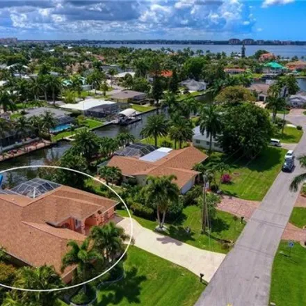 Image 3 - 802 Lucerne Parkway, Cape Coral, FL 33904, USA - House for sale