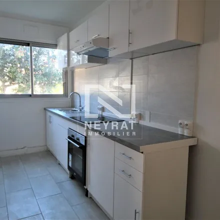 Rent this 4 bed apartment on 1 Place de l'Obélisque in 71100 Chalon-sur-Saône, France