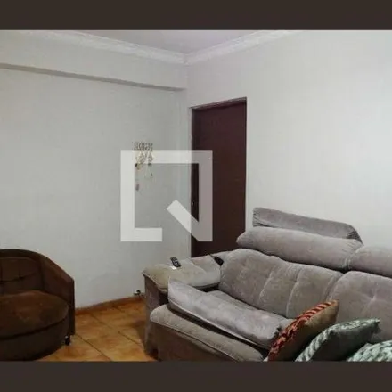 Buy this 6 bed house on Rua Antônio Peres Paniágua in Padroeira, Osasco - SP