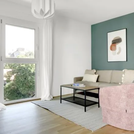 Rent this 3 bed apartment on Grasbergergasse 9 in 1030 Vienna, Austria
