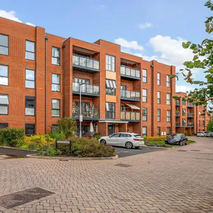 Rent this 2 bed apartment on Poplin house in Cotton Way, London