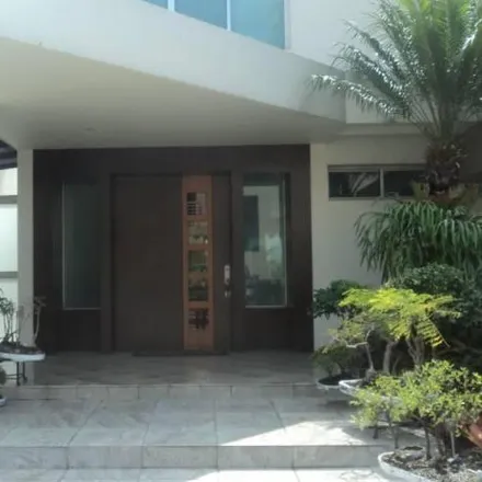 Buy this 4 bed house on Avenida Leopoldo Carrera Calvo in 090902, Guayaquil