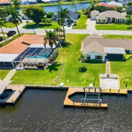 Image 8 - 977 South Town and River Drive, Lee County, FL 33919, USA - House for sale