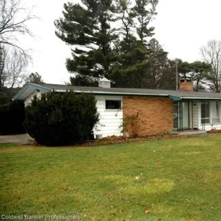 Buy this 3 bed house on 1000 Turrill Road in Lapeer, MI 48446