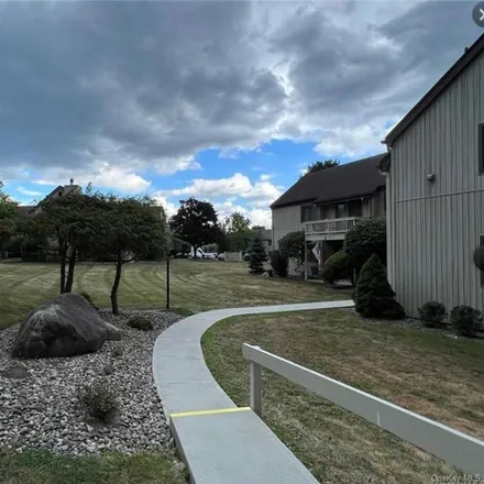 Image 3 - 25 Sycamore Drive, City of Middletown, NY 10940, USA - Condo for sale