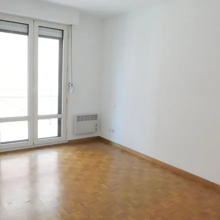 Rent this 3 bed apartment on 143 Rue Louis Blanc in 62400 Béthune, France