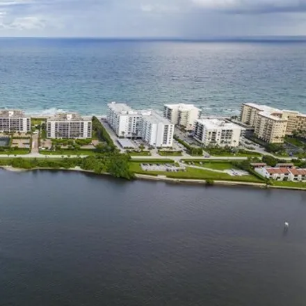 Buy this 3 bed condo on 3438 South Ocean Boulevard in Palm Beach, Palm Beach County