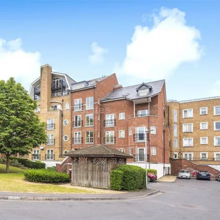 Rent this 2 bed apartment on Aveley House in Chesterman Street, Katesgrove