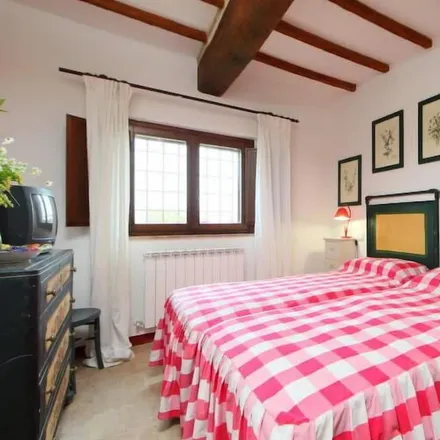 Rent this 3 bed house on 06061 Castiglione del Lago PG