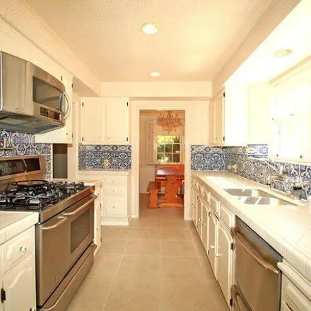 Image 5 - 345 South Camden Drive, Beverly Hills, CA 90212, USA - House for rent