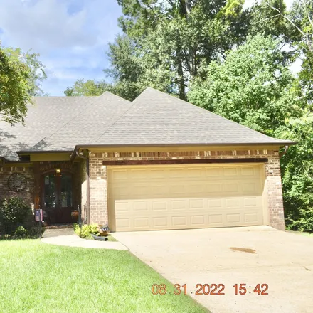 Buy this 3 bed house on 640 Chickasaw Avenue in Jackson, MS 39206