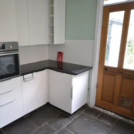 Rent this 5 bed apartment on Severn Street in Leicester, LE2 0NN