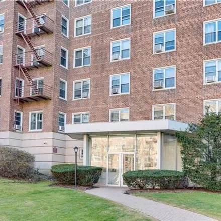 Buy this studio apartment on 976 Midland Avenue in Gunther Park, City of Yonkers