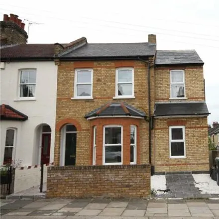 Image 1 - 11 Woodlands Road, London, EN2 0LR, United Kingdom - House for rent