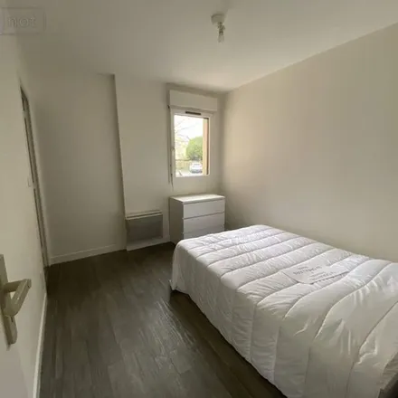 Rent this 2 bed apartment on 1 Avenue Étienne et Mathilde Pinault in 35740 Pacé, France