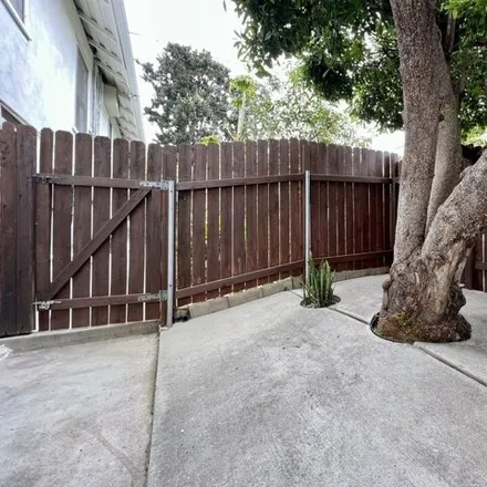 Image 3 - 1704 Grafton Street, Los Angeles, CA 90026, USA - House for rent