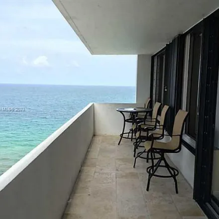 Image 1 - 3443 South Ocean Drive, Beverly Beach, Hollywood, FL 33019, USA - Apartment for rent